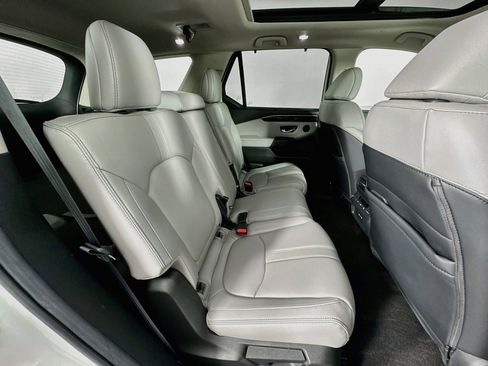 Certified 2024 Honda Pilot Touring image 30