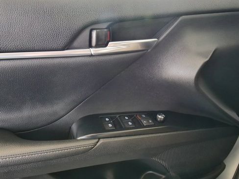 Used 2020 Toyota Camry XSE image 30