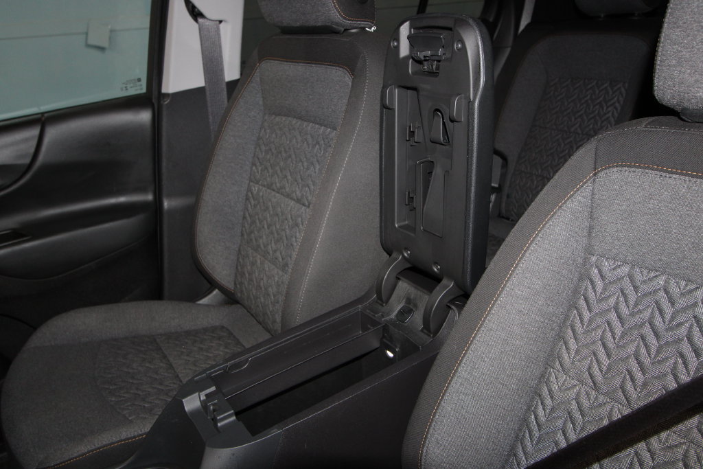 Used 2024 Chevrolet Equinox LT w/ LPO, Floor Liner Package FWD image 19