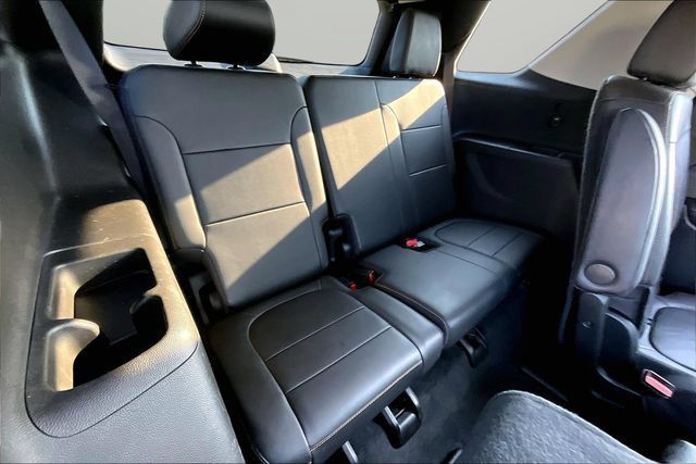Used 2021 Chevrolet Traverse RS AWD/4WD image 28