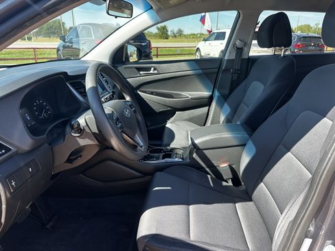 Used 2018 Hyundai Tucson SE w/ Cargo Package image 13