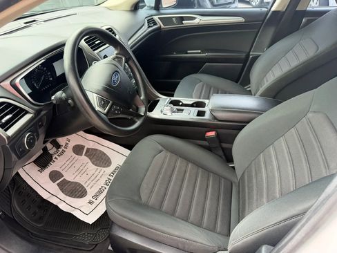 Used 2020 Ford Fusion SE AWD/4WD image 10