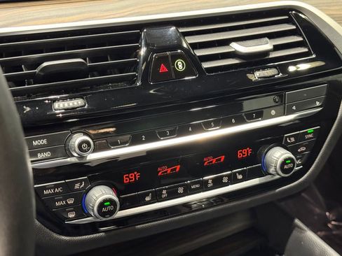 Used 2023 BMW 530e xDrive 530e iPerformance w/ Premium Package image 12