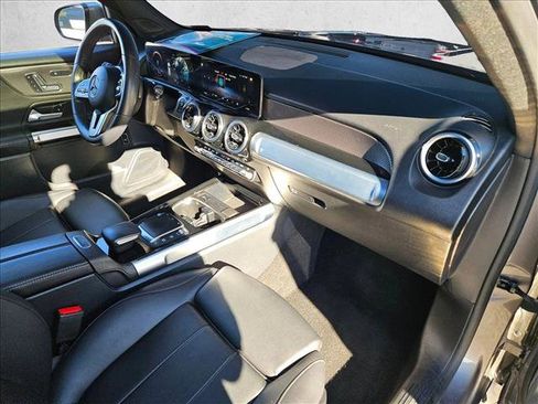Used 2022 Mercedes-Benz GLB 250 image 21