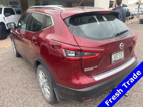 Used 2022 Nissan Rogue Sport SV w/ Technology Package image 3