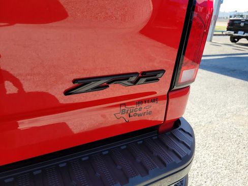 Used 2024 Chevrolet Silverado 2500 ZR2 w/ Technology Package AWD/4WD image 13