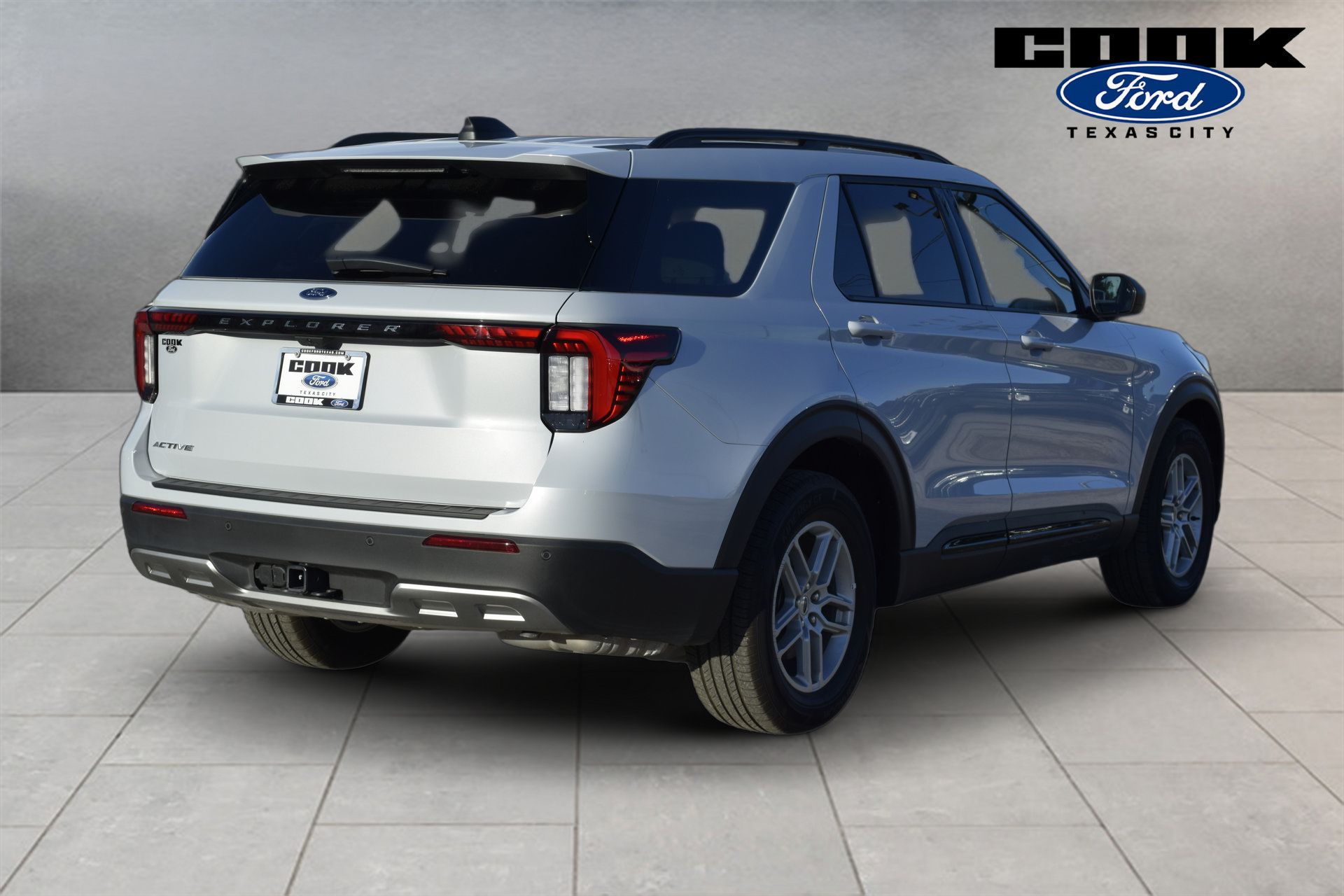 New 2026 Ford Explorer Active w/ Active Comfort Package RWD image 3