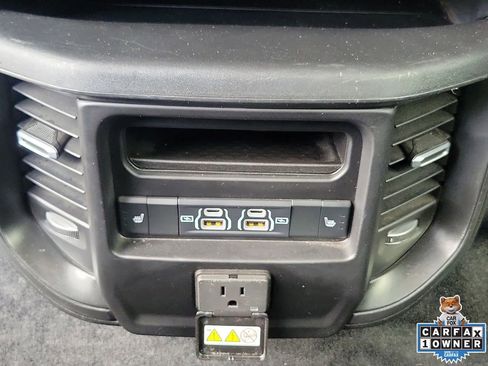 Used 2025 RAM 1500 Laramie AWD/4WD image 10