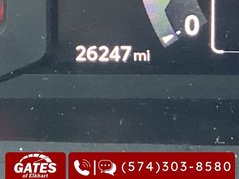 Used 2024 Toyota Tacoma SR image 4