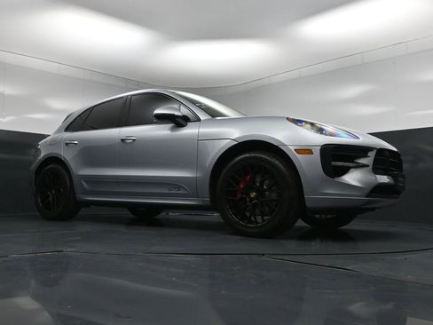 Certified 2020 Porsche Macan GTS w/ Premium Package Plus (PF4) AWD/4WD image 28