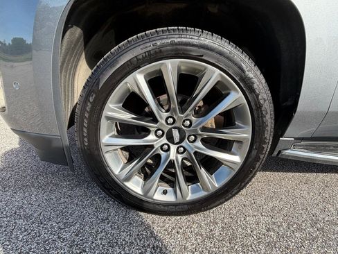 Used 2020 Cadillac Escalade ESV Luxury w/ Escalade Sport Edition AWD/4WD image 50