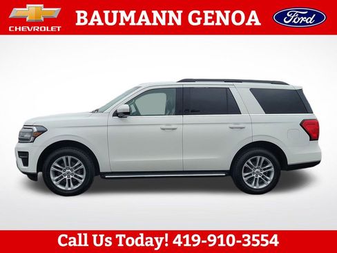 Used 2023 Ford Expedition XLT AWD/4WD image 2