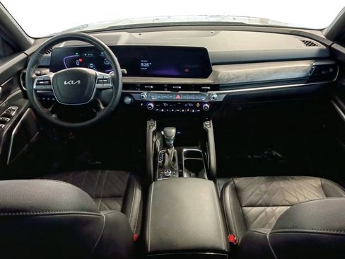 Used 2025 Kia Telluride AWD image 3