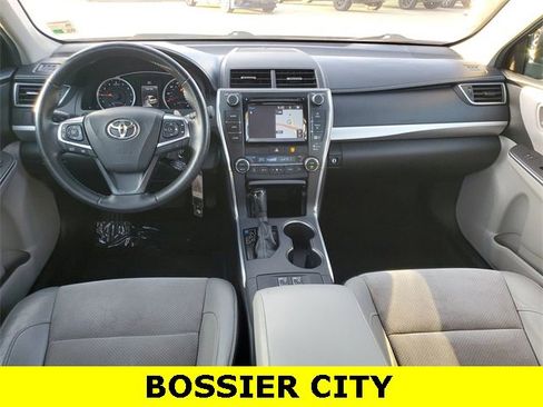Used 2015 Toyota Camry XSE image 19