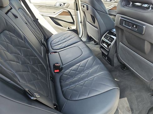 Used 2023 BMW X5 sDrive40i image 11