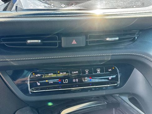 Used 2023 Buick Envision Preferred AWD/4WD image 17