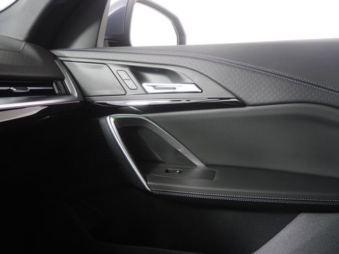 Used 2025 BMW X2 xDrive28i image 24