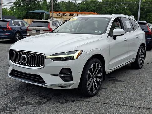 Certified 2023 Volvo XC60 B5 Ultimate w/ Climate Package AWD/4WD image 3