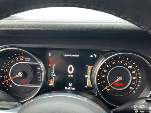 Certified 2021 Jeep Wrangler Unlimited Sahara image 16