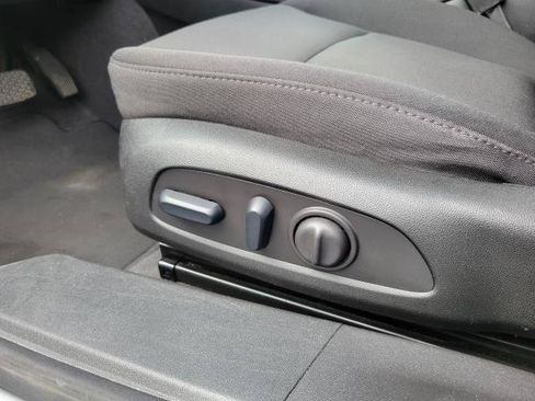 Used 2024 Chevrolet Malibu LT FWD image 9