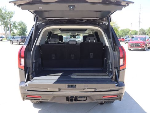 Used 2025 Ford Expedition Active AWD/4WD image 38