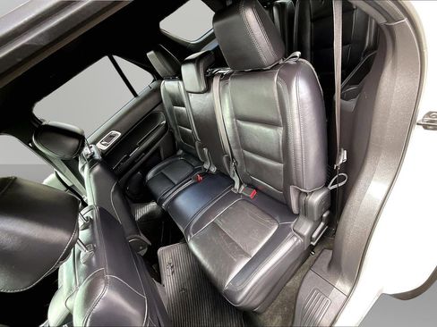 Used 2011 Ford Explorer XLT w/ 202A Rapid Spec Order Code FWD image 18