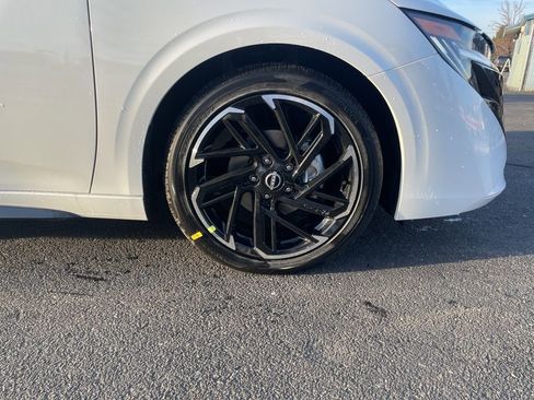 New 2026 Nissan Sentra SR image 36