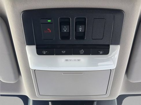 Used 2026 Nissan Rogue Platinum AWD/4WD image 11