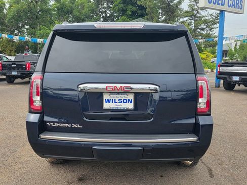 Used 2019 GMC Yukon XL Denali w/ Denali Ultimate Package AWD/4WD image 7