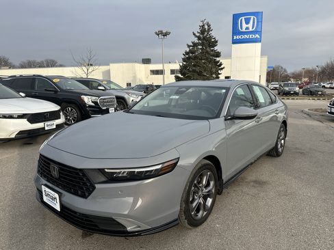 Used 2023 Honda Accord EX-L image 1