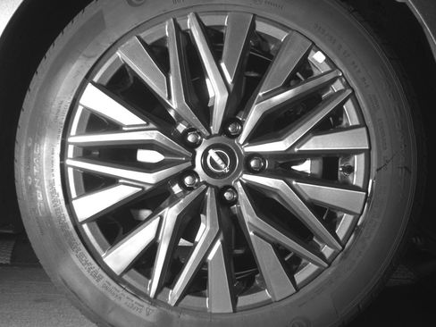 Used 2025 Nissan Altima 2.5 SV image 13