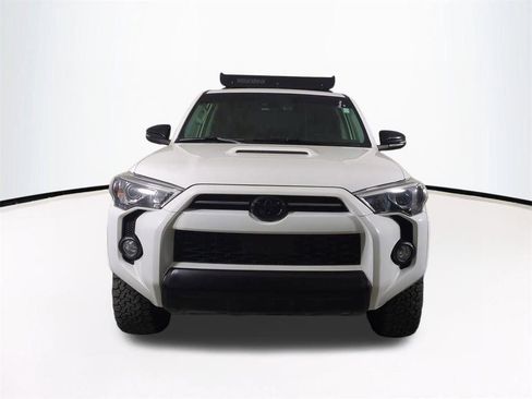 Used 2020 Toyota 4Runner Venture image 3