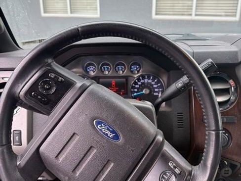 Used 2015 Ford F250 Lariat w/ Lariat Ultimate Package image 14