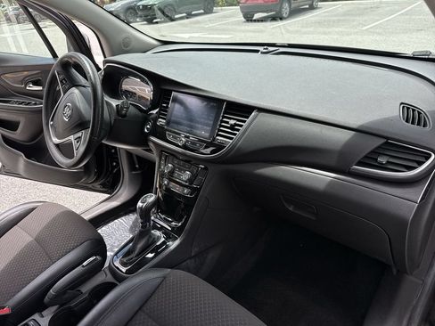 Used 2021 Buick Encore Preferred w/ Safety Package II FWD image 32