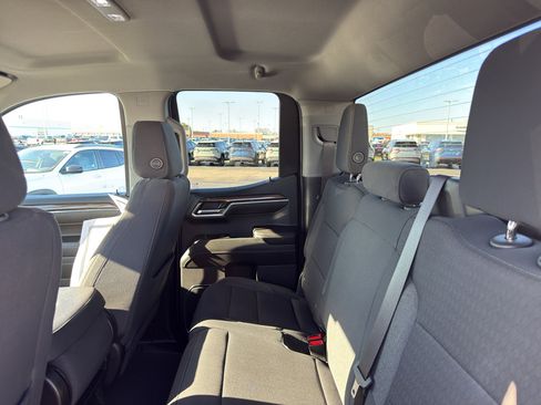 Used 2024 Chevrolet Silverado 1500 LT image 34