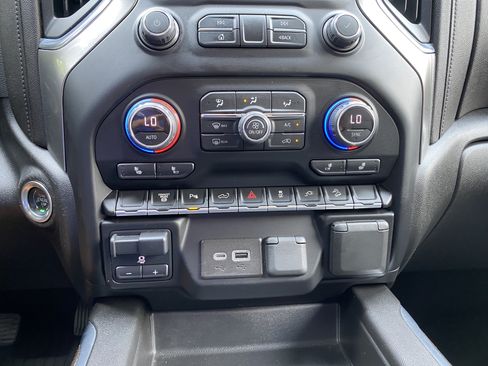 Used 2022 Chevrolet Silverado 2500 LT w/ Z71 Sport Edition AWD/4WD image 29