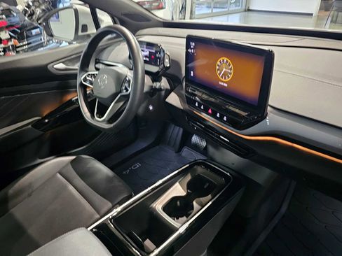 Used 2023 Volkswagen ID.4 Pro S image 10