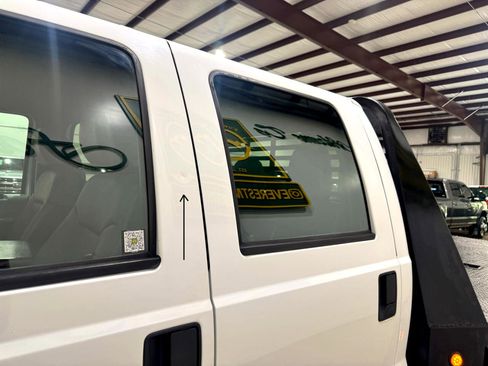 Used 2011 Ford F550 4x4 Crew Cab Super Duty w/ Payload Upgrade Pkg image 48