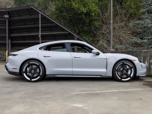 Certified 2022 Porsche Taycan Turbo image 12