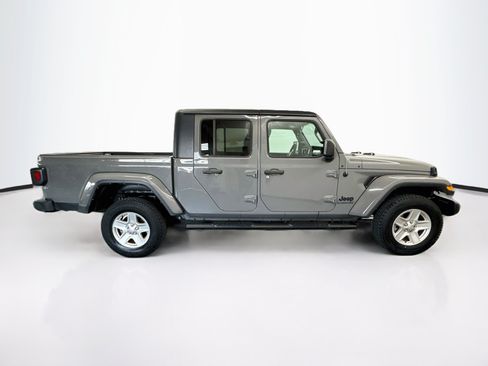 Used 2022 Jeep Gladiator Sport AWD/4WD image 10