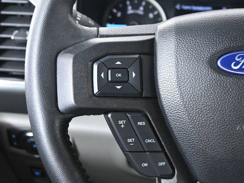 Used 2020 Ford F150 XLT w/ Equipment Group 302A Luxury AWD/4WD image 33