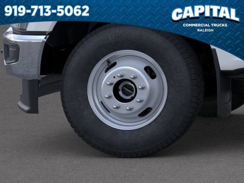 New 2026 Ford F350 XL w/ XL Chrome Package AWD/4WD image 19