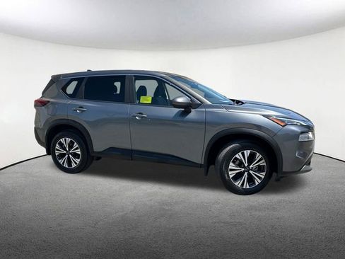 Used 2023 Nissan Rogue SV image 15