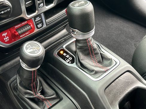 Used 2021 Jeep Wrangler Unlimited Rubicon w/ Steel Bumper Group image 22