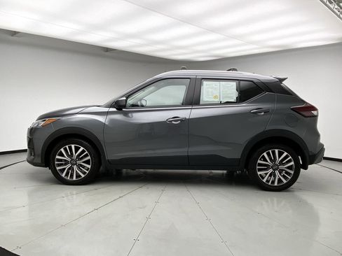 Used 2023 Nissan Kicks SV w/ Interior Electronics Package FWD image 2