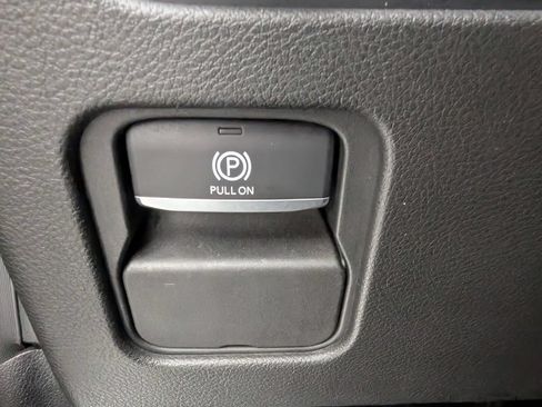 Used 2022 Jeep Wagoneer Series III w/ Flexible Seating Group RWD image 16