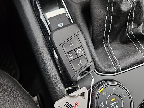 New 2026 Volkswagen Taos SEL image 20