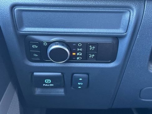 New 2025 Ford F150 Lightning Lariat image 31