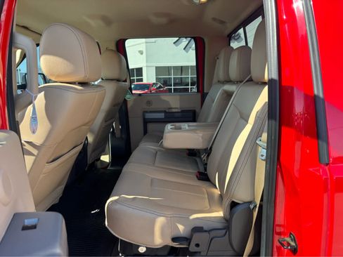 Used 2016 Ford F250 Lariat w/ Lariat Interior Package image 6