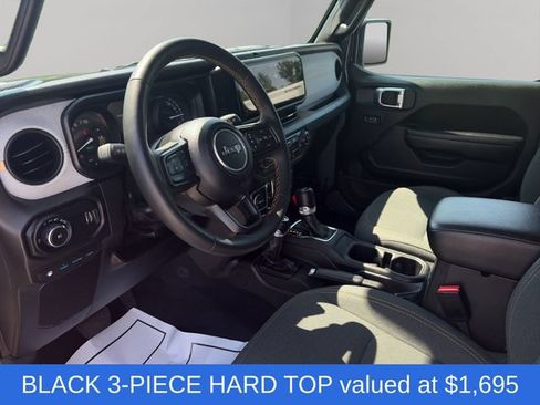 Used 2024 Jeep Wrangler Unlimited AWD/4WD image 11